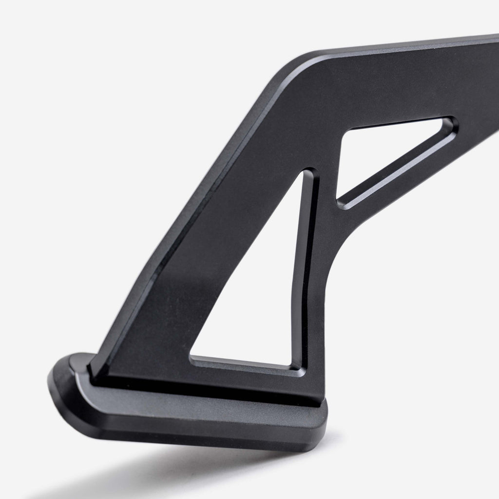 Seibon Carbon BH-Style Rear Spoiler Mounting Bracket | 2023+ Honda Civic Type R (SMB23HDCVR-BH)